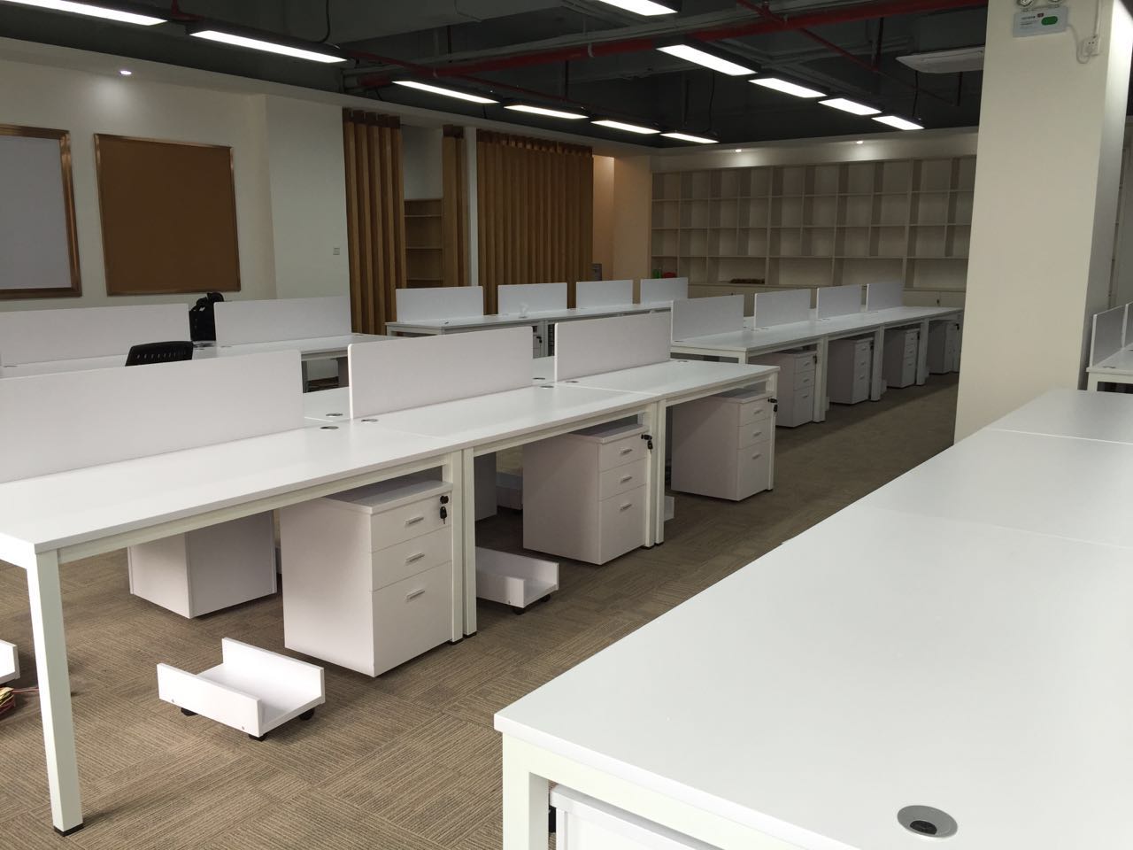 辦公家具現(xiàn)場實(shí)拍